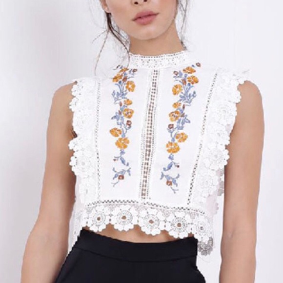 Tops - Floral Embroidered Cotton Blend Cropped Sleeveless Top